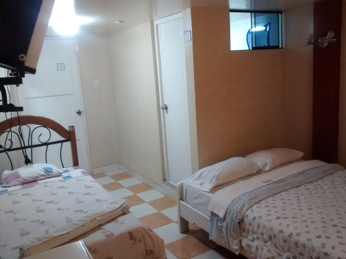 Hotel Humboldt Чиклайо Экстерьер фото